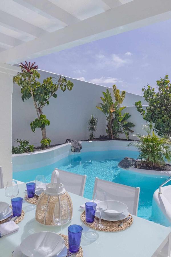 Villa Tiguaro Piscina Climat Jacuzzy Ac Villa 9 12 Corralejo Exterior foto